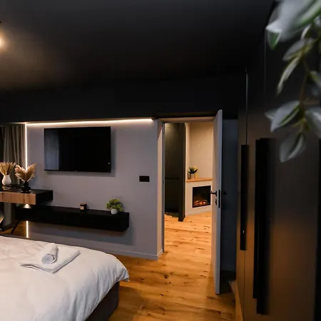Pnt Apartment *
